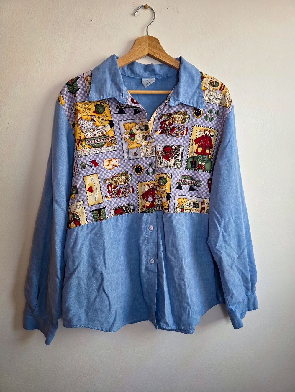 Vintage Debbie Mumm Print Button-Up Top